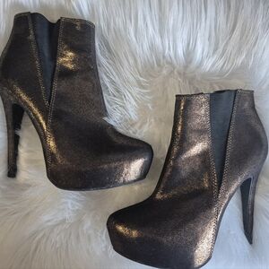 Rock & Republic Bronze Platform Ankle Boots Women’s Size 6M – 5" High Heel Boot